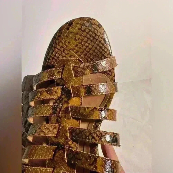 Strappy Heels Snakeskin Design —NEW - Picture 7 of 16